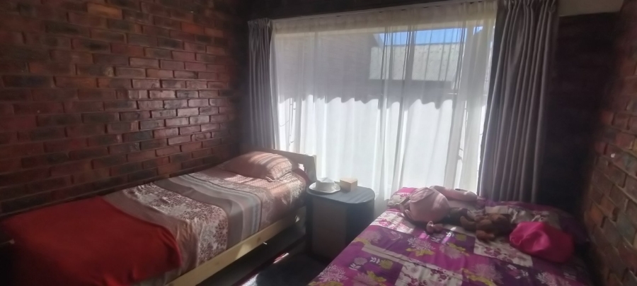 2 Bedroom Property for Sale in Uitsig Free State